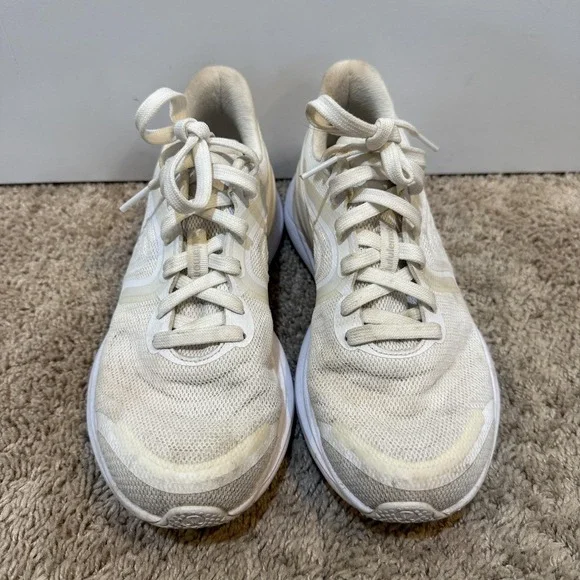 Lululemon Blissfeel Run 2 Shoes Womens Size 8 White Running Sneakers Cushioned - Picture 2 of 10